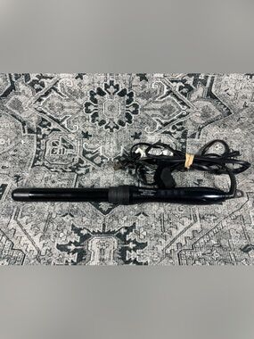 Paul Mitchell Pro Tools Express Ion Unclipped Curling Wand Black
